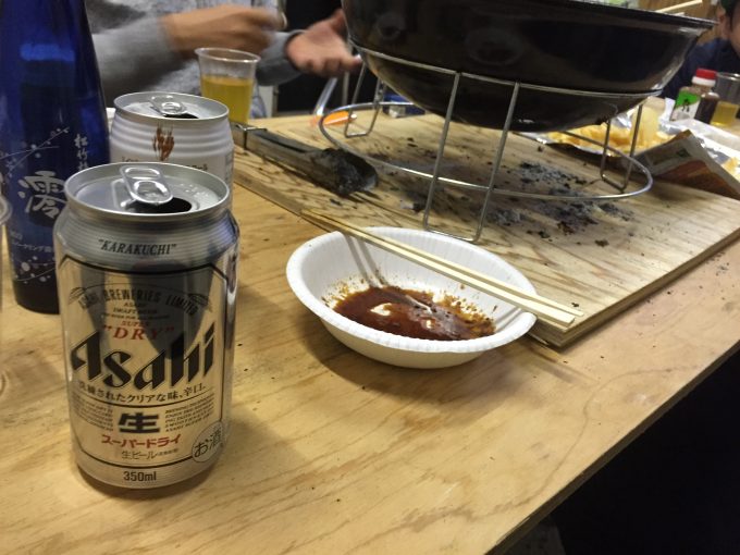 スーパードライと焼肉皿