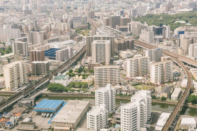 高層マンションが並ぶ街並み