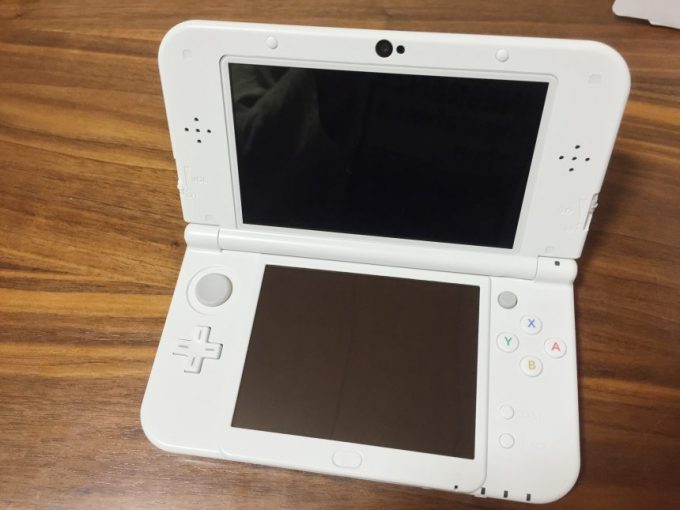 3DS LLを開けた状態