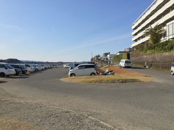 宮崎市役所の駐車場