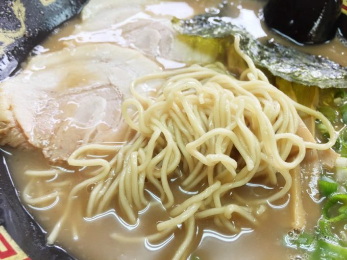 ラーメンの麺