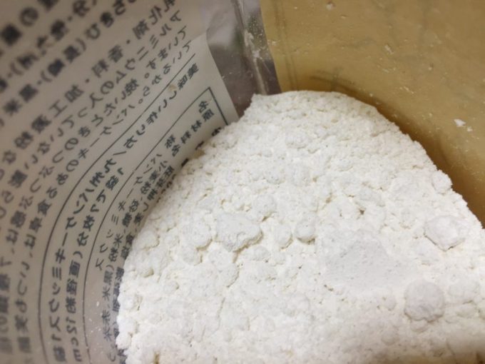 九州パンケーキの中の粉