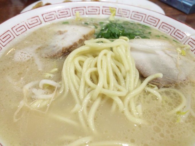 ラーメン宝来の麺