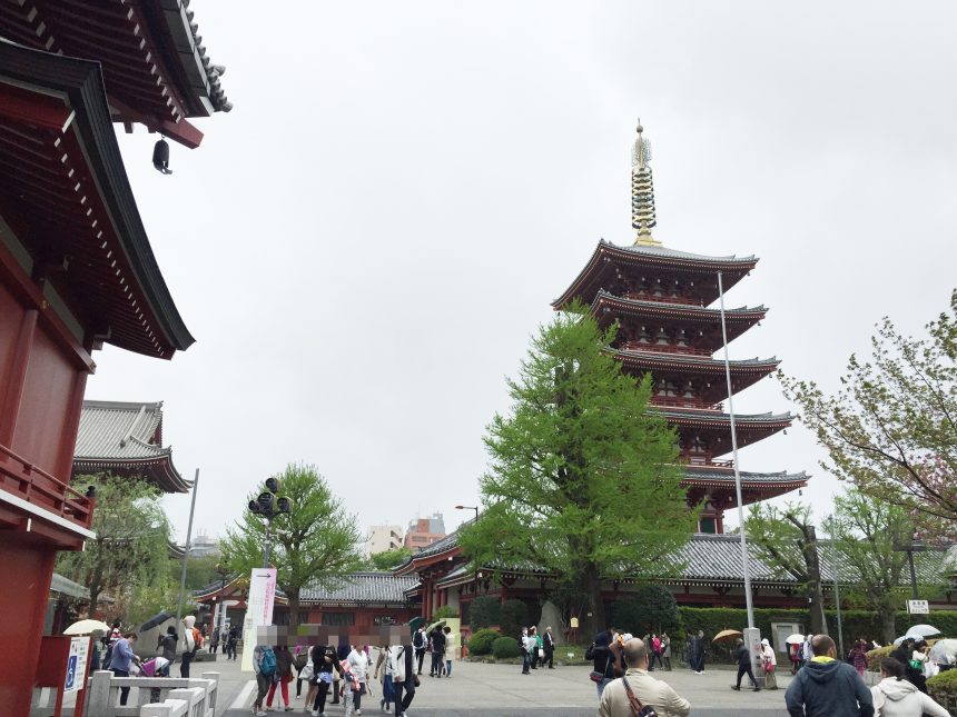 浅草寺境内にある五重塔