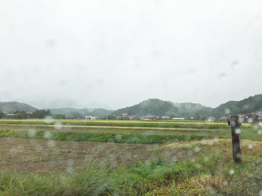 別府弁天池に向かう途中の風景