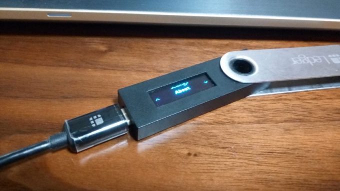 ビットコインキャッシュアプリのメニュー「about」表示（Ledger Nano S）